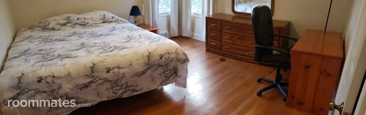 Profile photo 4 of 12