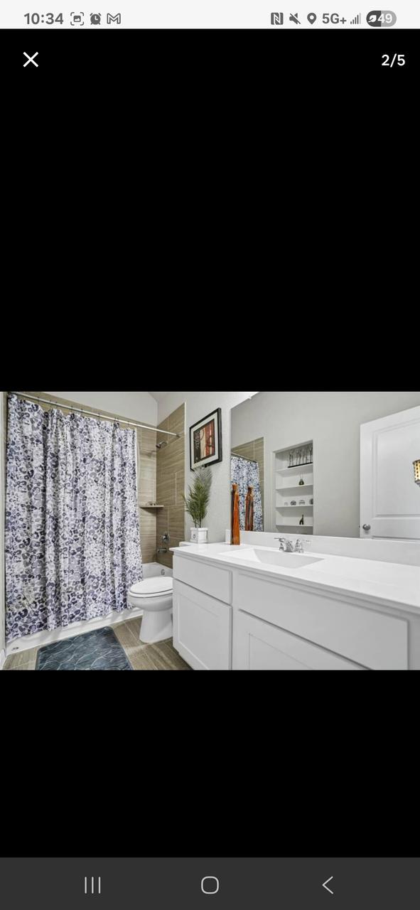 Profile photo 6 of 7