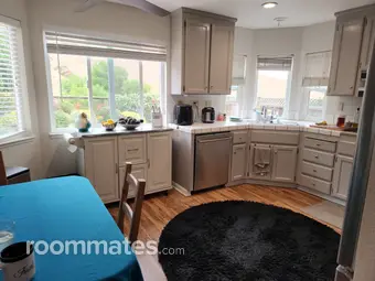 Room for rent in Vallejo, CA $1000, house