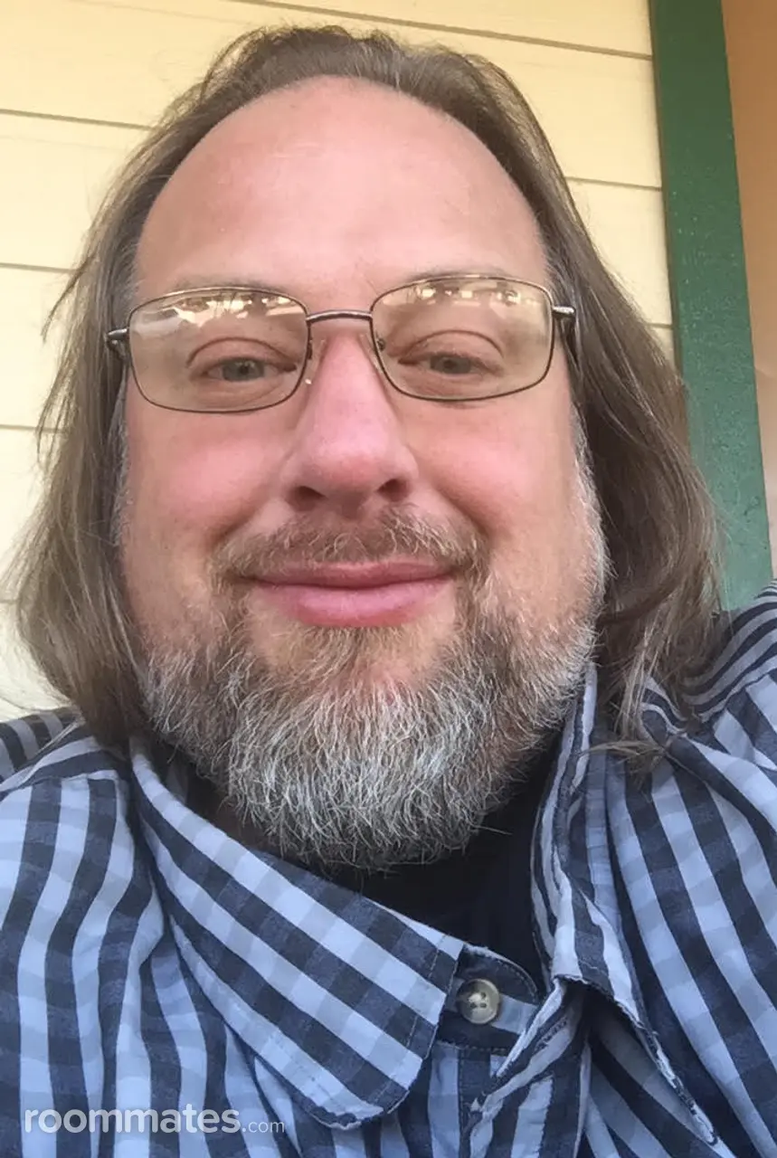 Profile photo 9 of 18