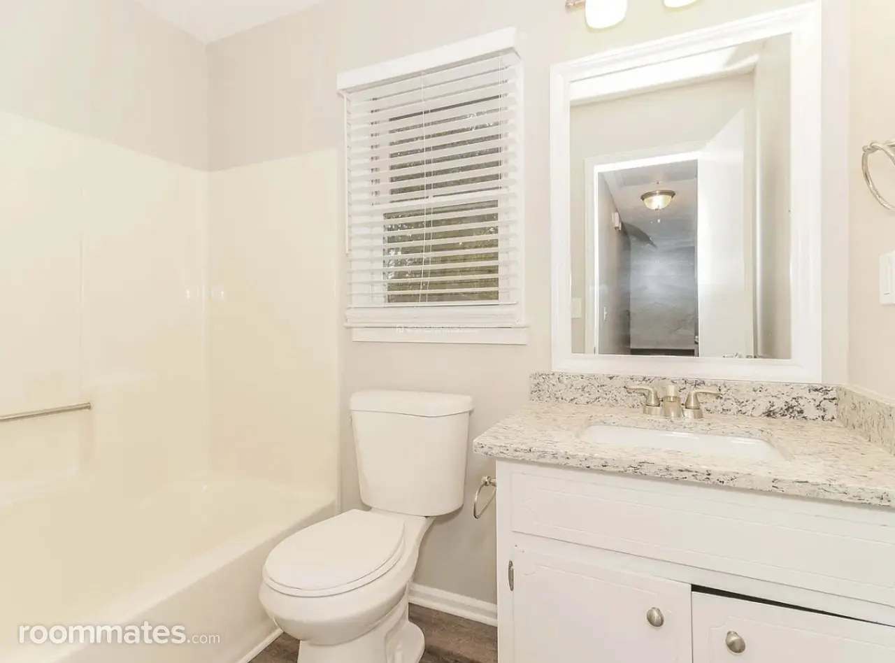 Profile photo 6 of 7