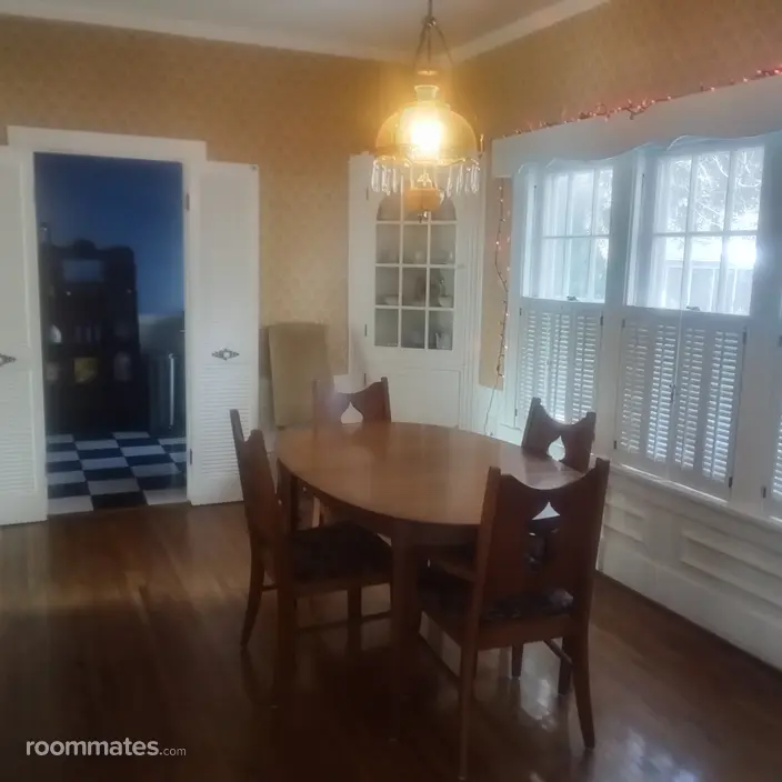 Room for rent in Aurora, IL $800, house