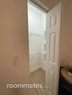 Room for rent in Doral, FL $1300, townhouse