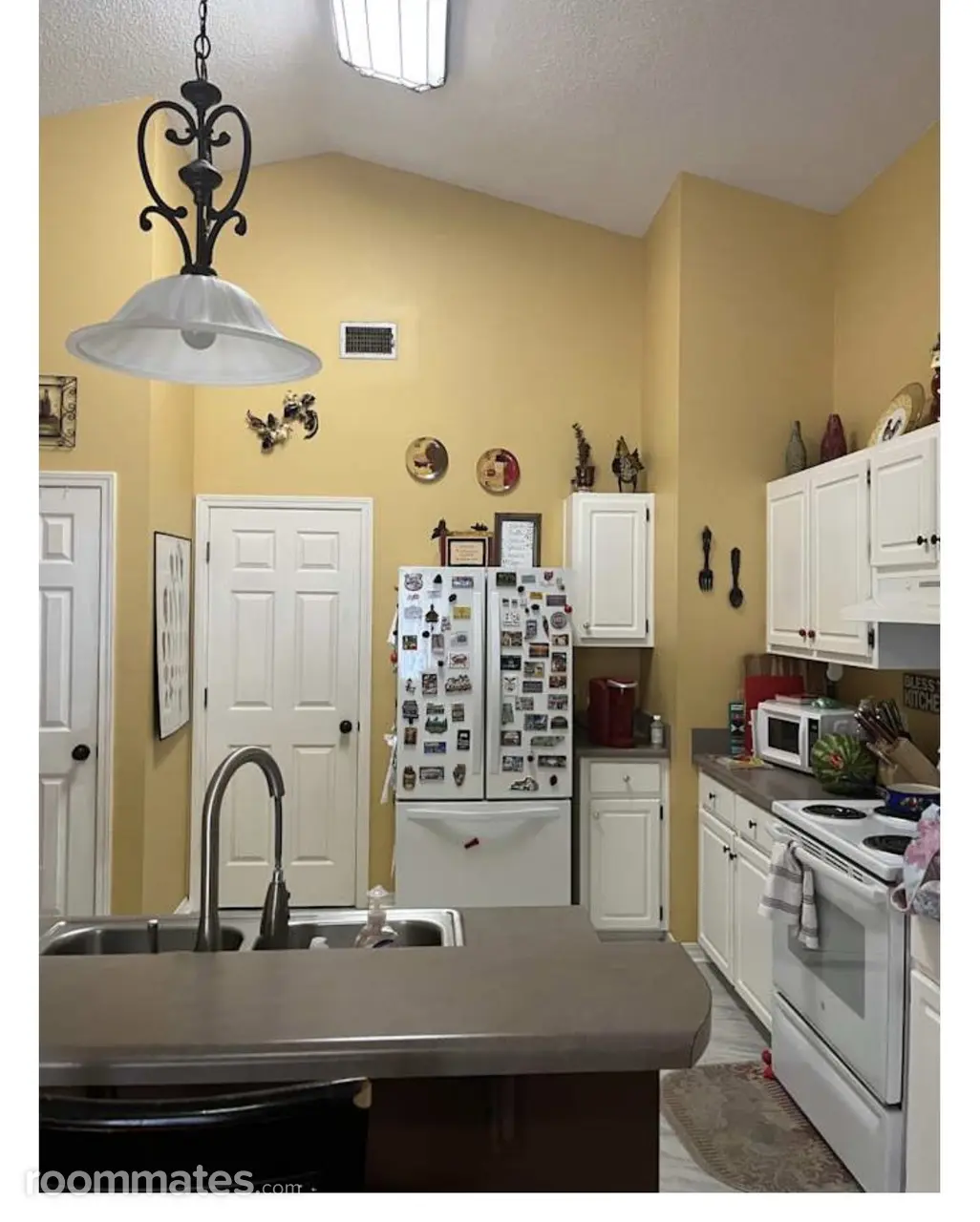 Profile photo 1 of 9