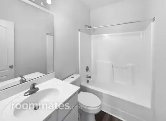 Room for rent in North Charleston, SC $1200, house