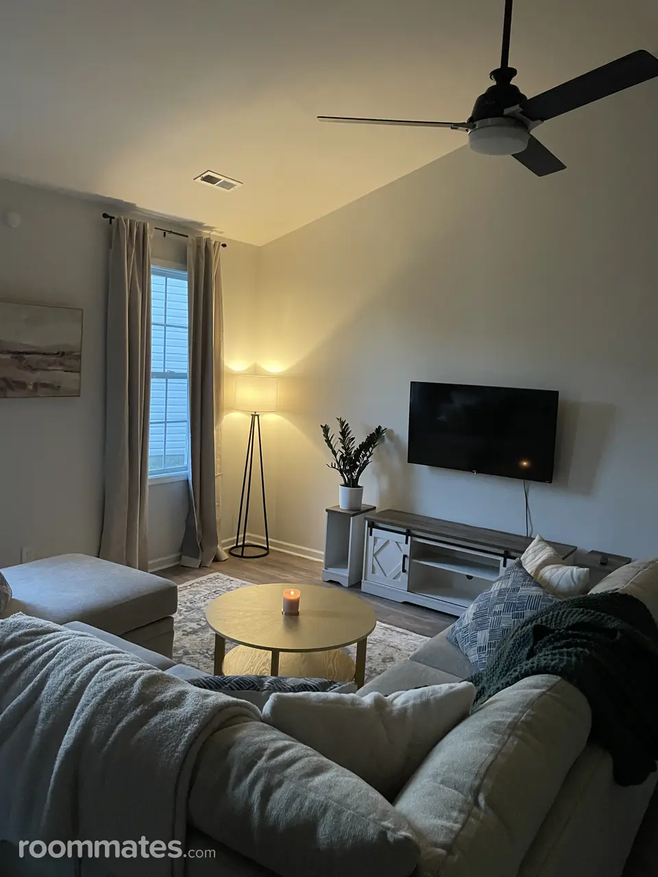 Profile photo 7 of 9