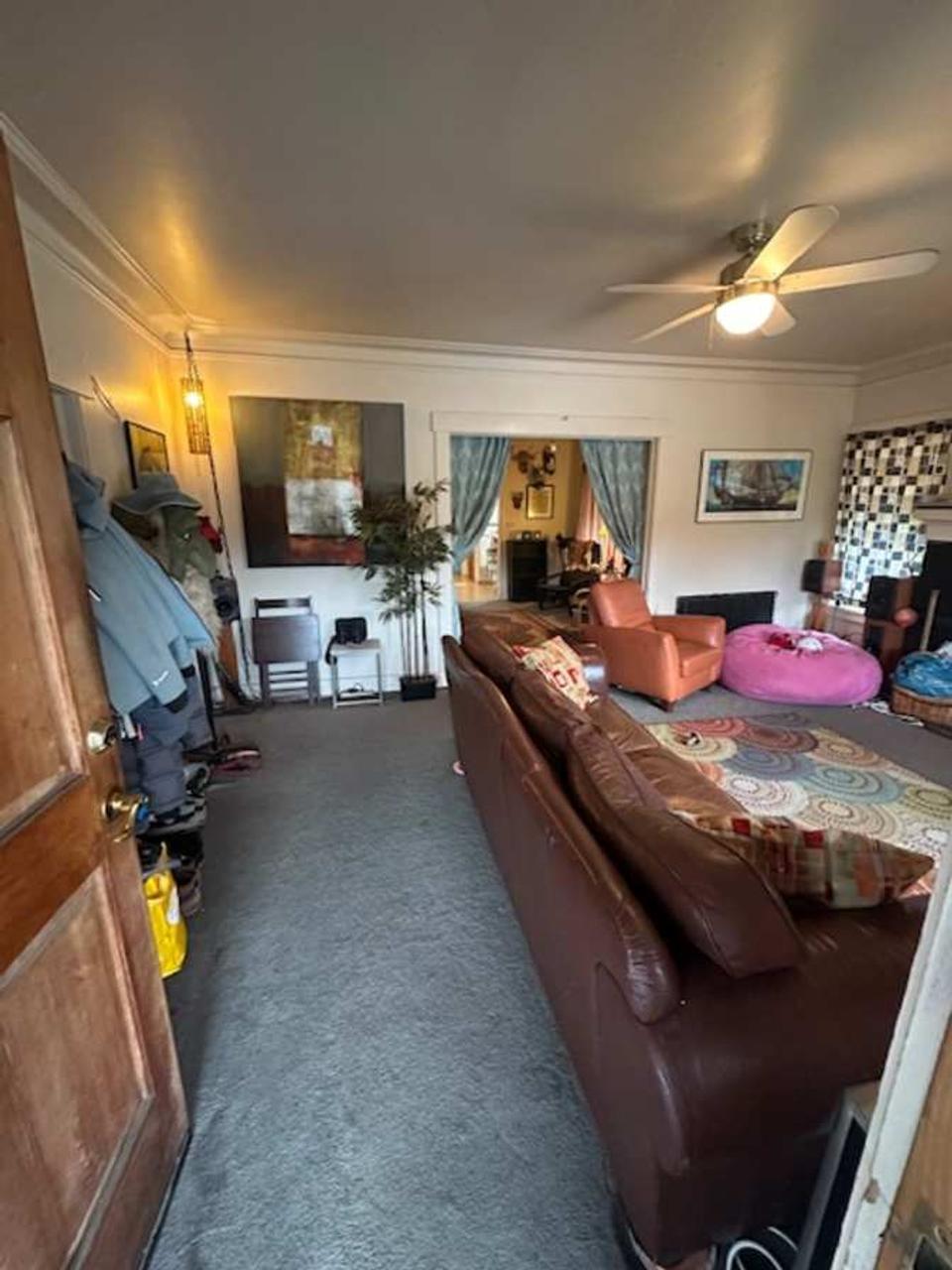 Profile photo 6 of 9