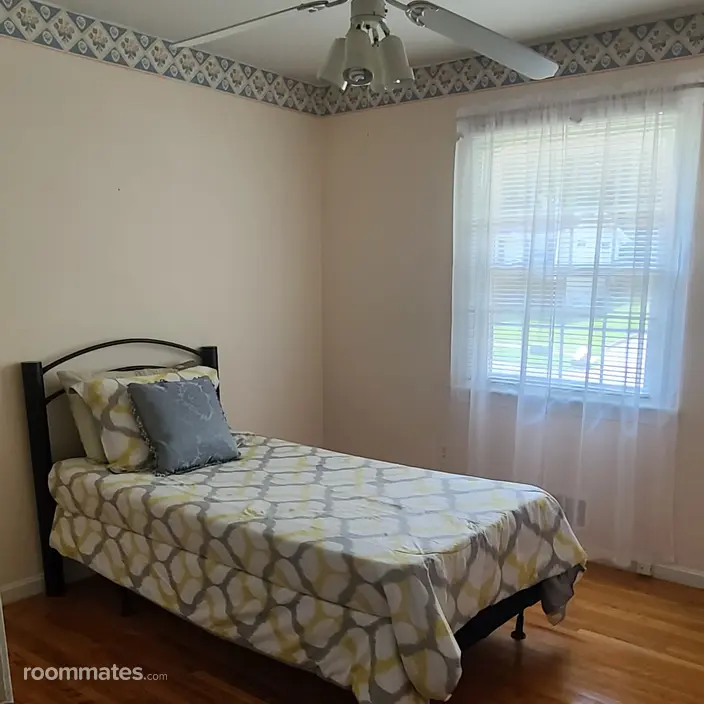 Room for rent in Rockville, MD $800, house