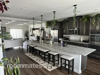 Room for rent in Lanham, MD $1100, condo