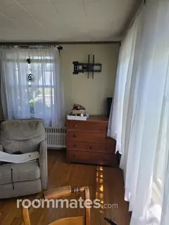 Room for rent in Hampton, NH $1000, house