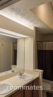 Room for rent in Dayton, OH $800, house