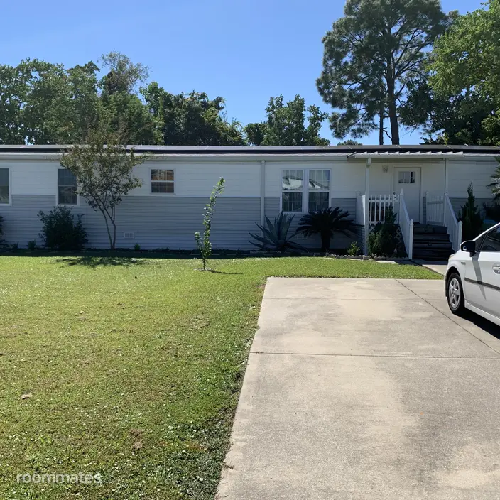 Room for rent in Panama City, FL $1000, house