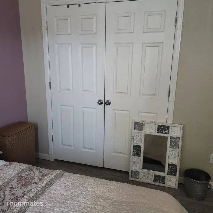 Room for rent in Colorado Springs, CO $700, townhouse