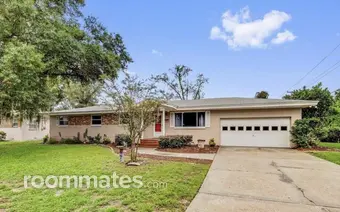 Room for rent in Jacksonville, FL $800, house