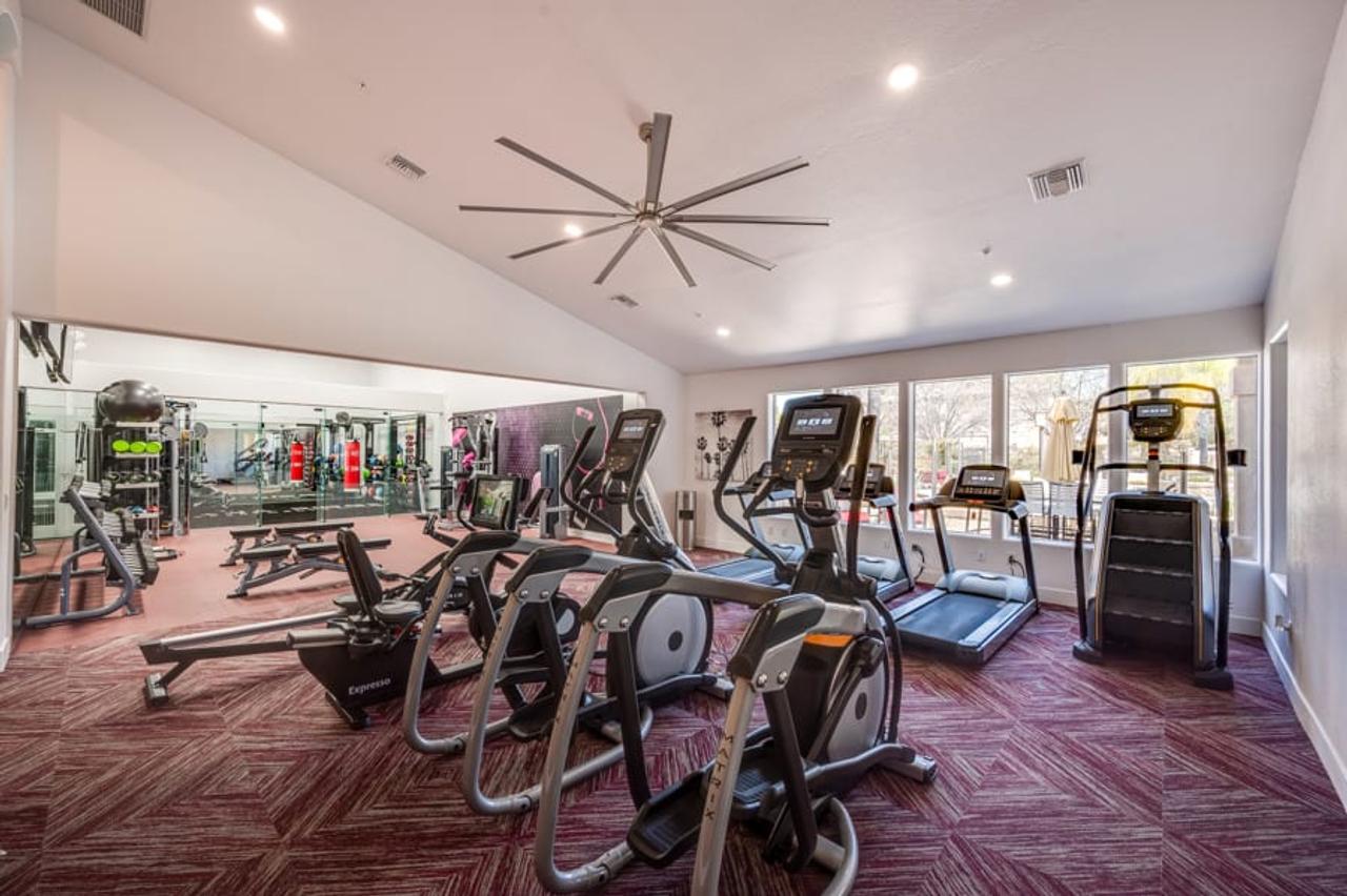 Profile photo 2 of 4