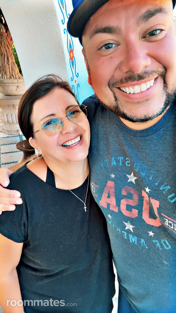 Profile photo 9 of 10