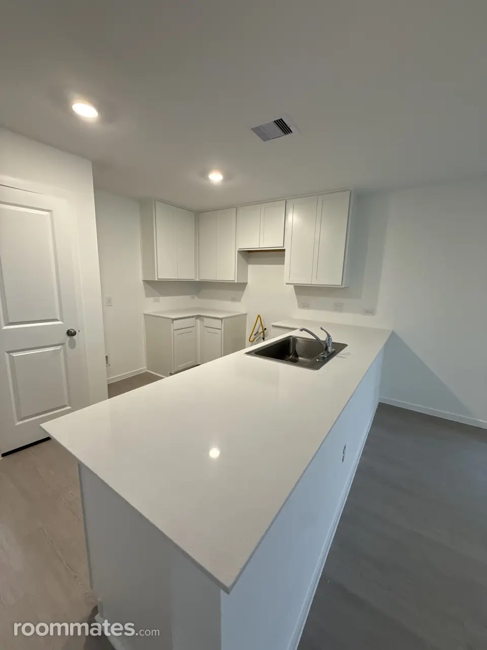 Profile photo 2 of 11