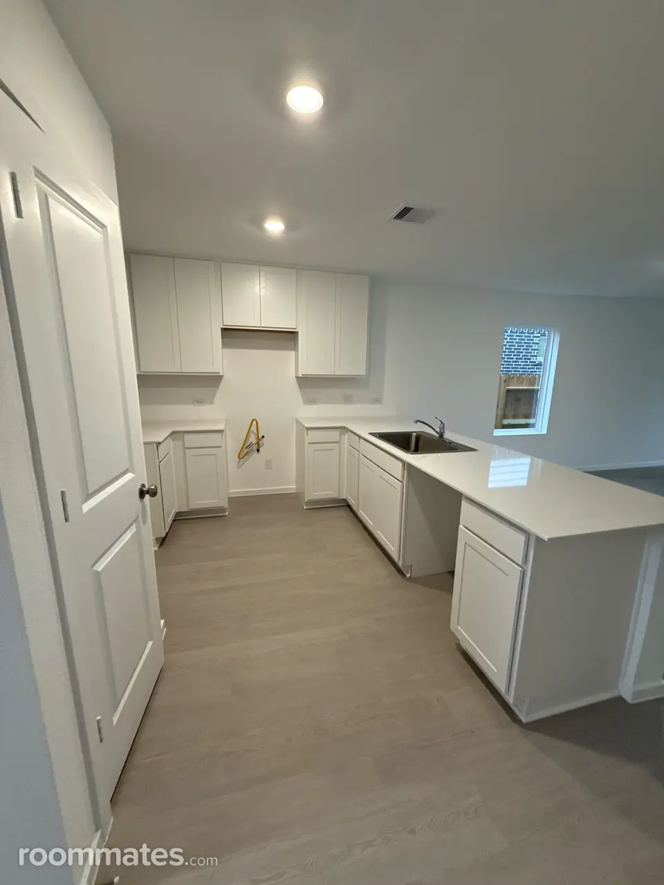 Profile photo 3 of 11