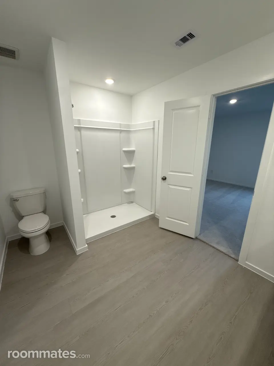 Profile photo 8 of 11