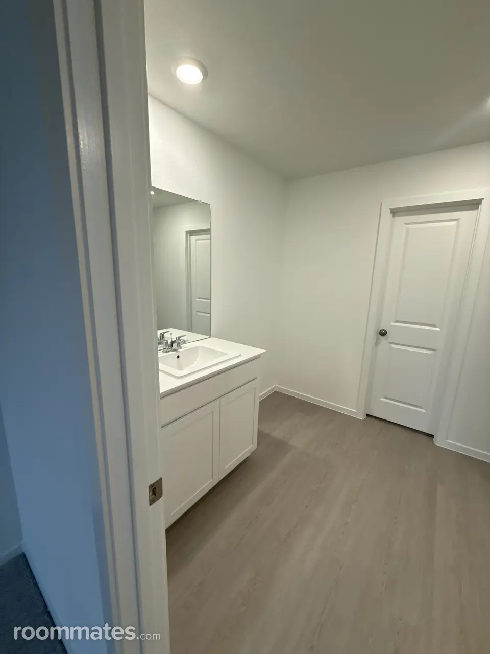 Profile photo 4 of 11