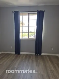 Room for rent in Lathrop, CA $800, house
