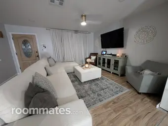 Room for rent in Phoenix, AZ $800, house