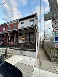 Room for rent in Lancaster, PA $1000, townhouse