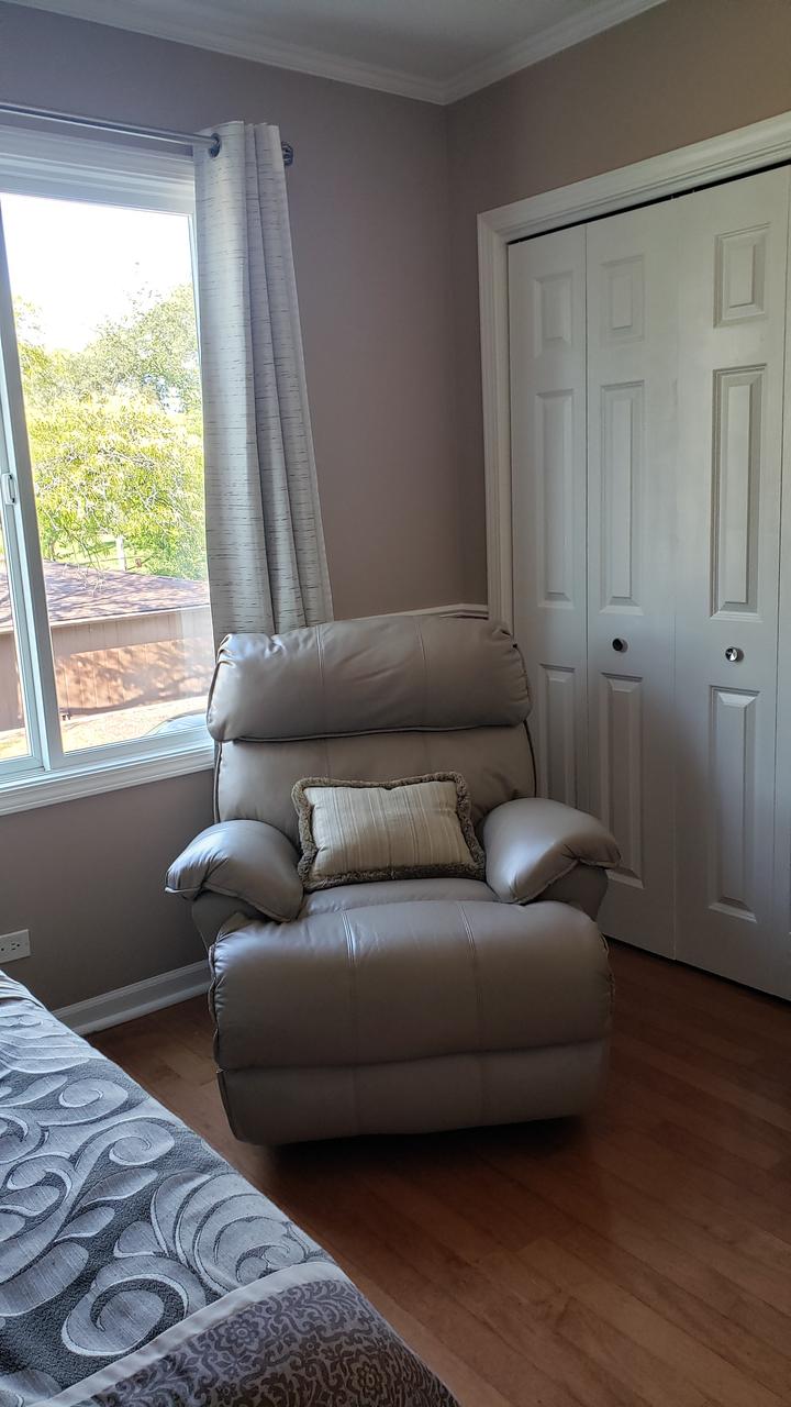 Profile photo 6 of 9