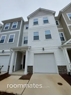 Room for rent in Raleigh, NC $1000, townhouse