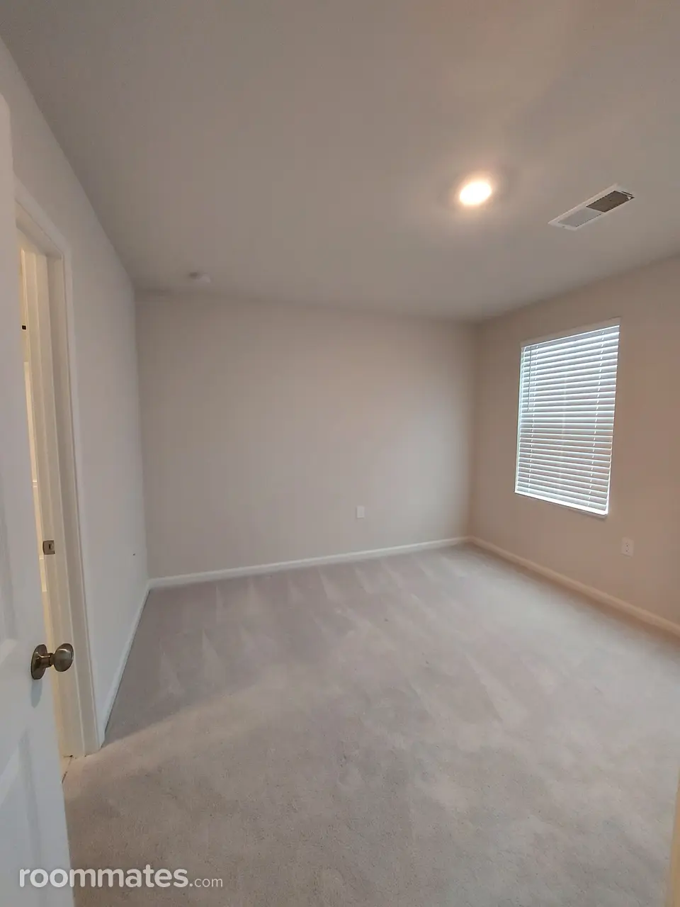 Profile photo 9 of 10