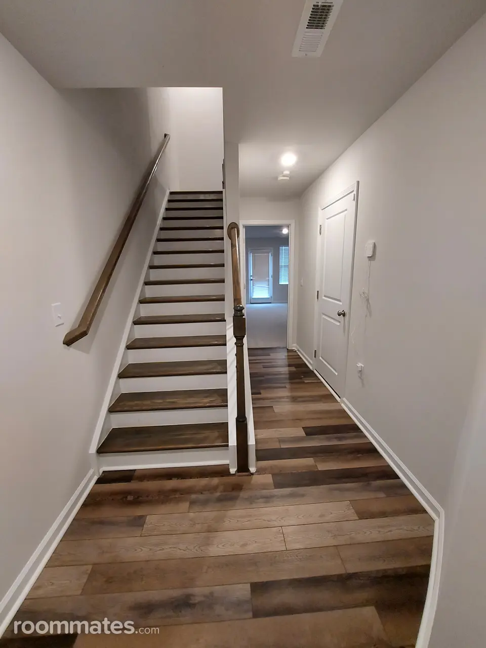 Profile photo 3 of 10