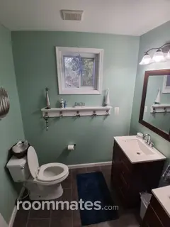 Room for rent in Baltimore, MD $1050, house
