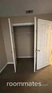 Room for rent in La Vergne, TN $1000, house