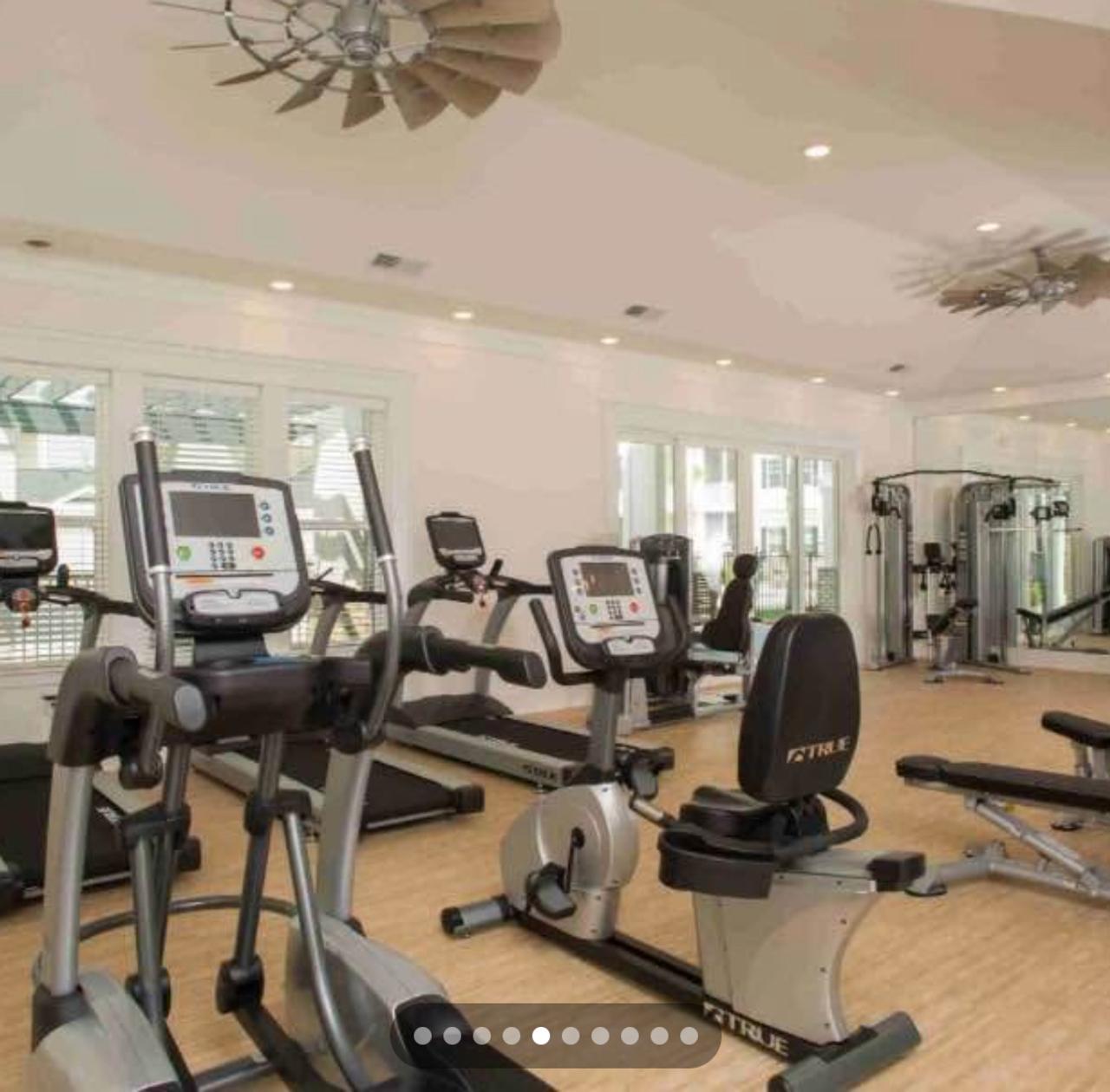 Profile photo 7 of 10