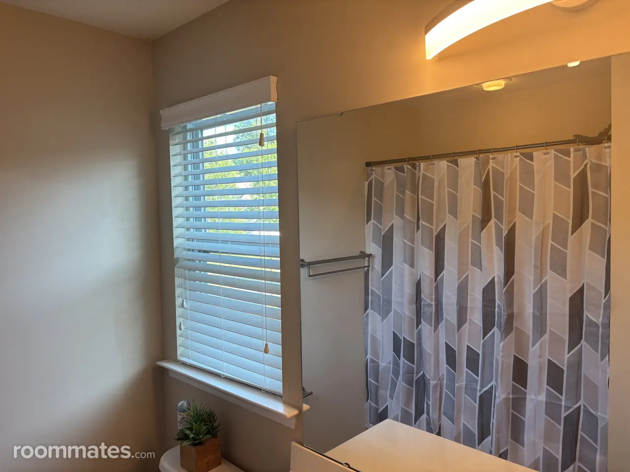 Profile photo 5 of 8