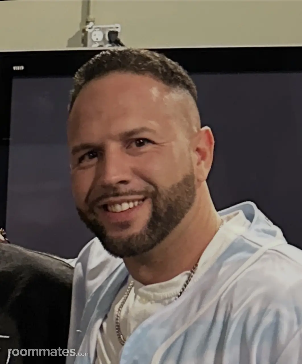 Profile photo 8 of 8