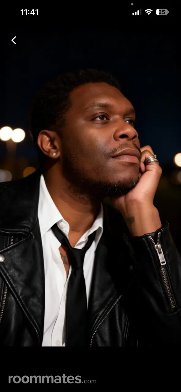 Profile photo 9 of 10