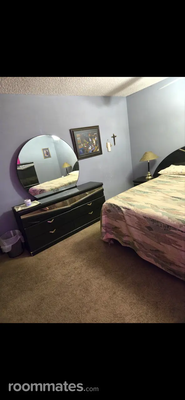 Profile photo 3 of 7