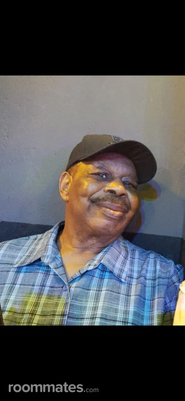 Profile photo 6 of 7