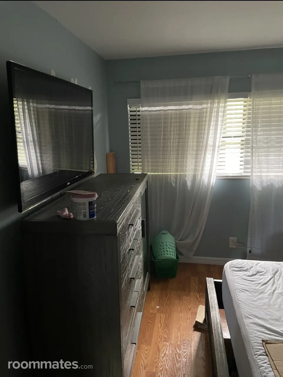 Profile photo 3 of 8