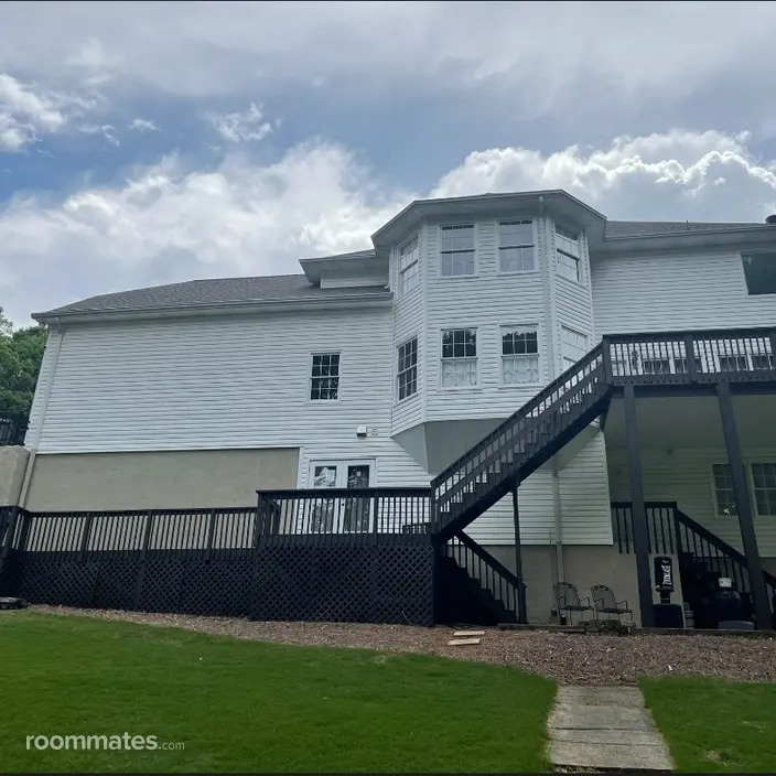 Room for rent in Canton, GA $775, house