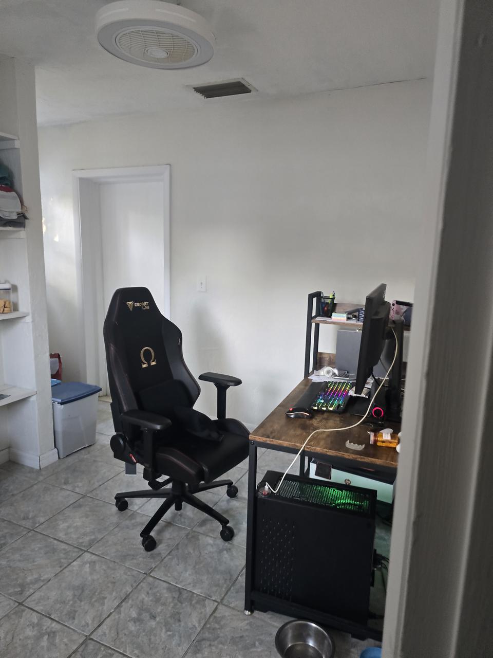 Profile photo 6 of 10