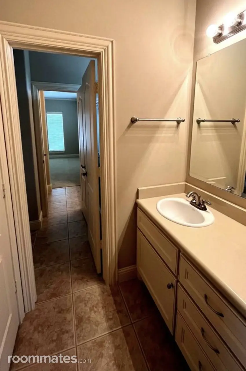 Profile photo 17 of 23