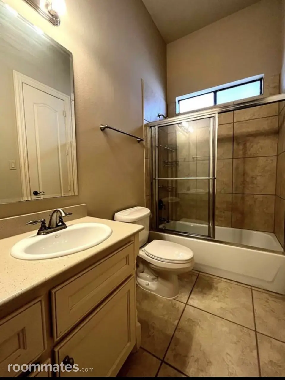 Profile photo 7 of 23