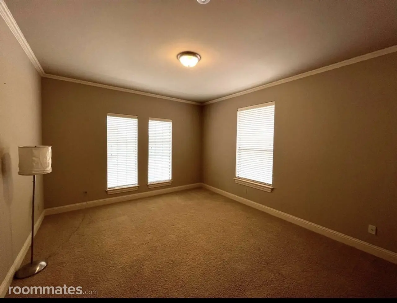 Profile photo 19 of 23