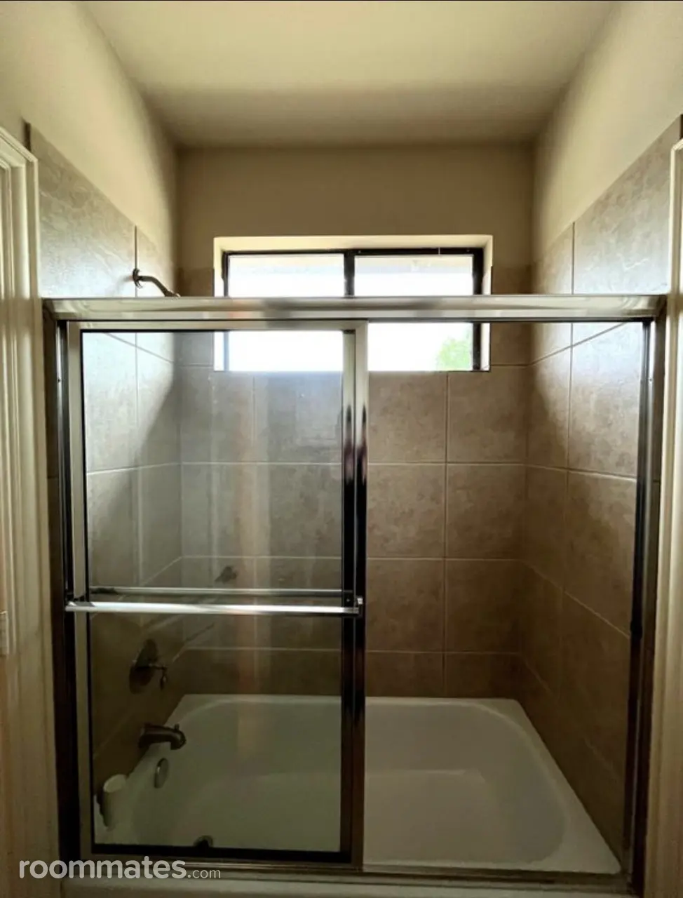 Profile photo 4 of 23