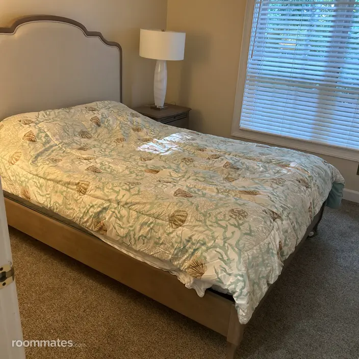Room for rent in East Haven, CT $1500, condo