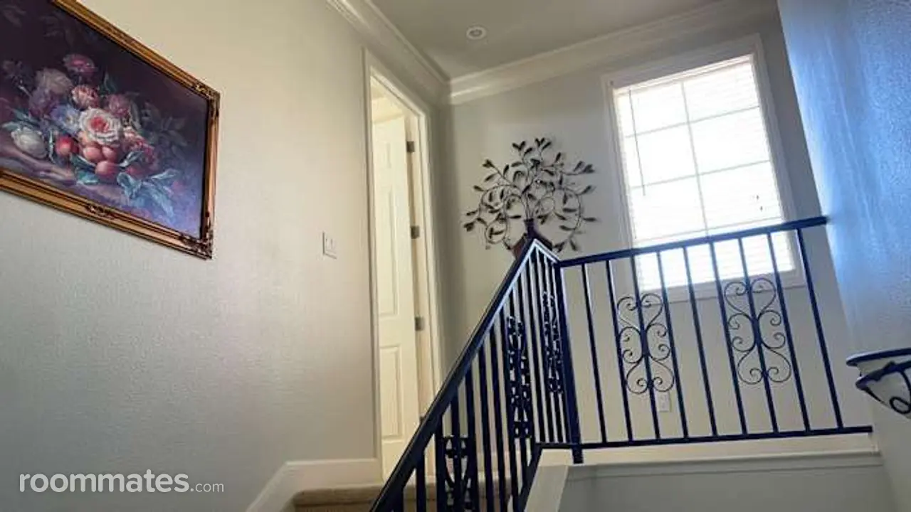 Room for rent in Fresno, CA $1000, house