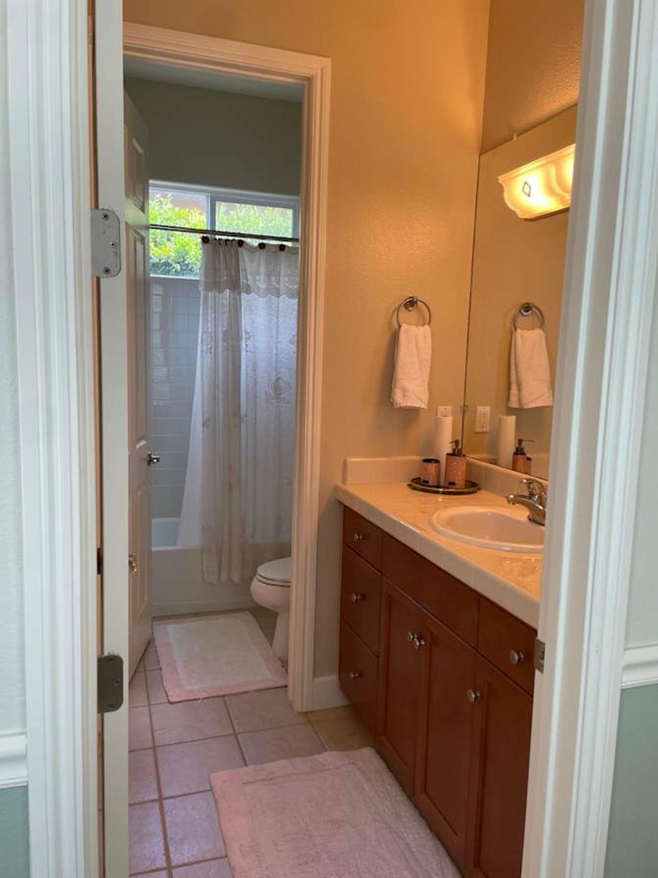 Profile photo 8 of 9