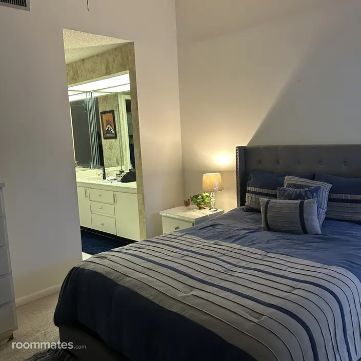 Room for rent in Delray Beach, FL $1450, condo